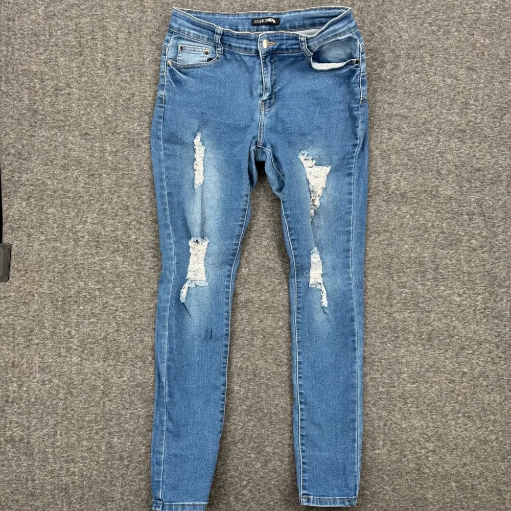 Fashion Nova Womens Distressed Skinny Jeans Medium Wash Blue Ripped Denim Size 9